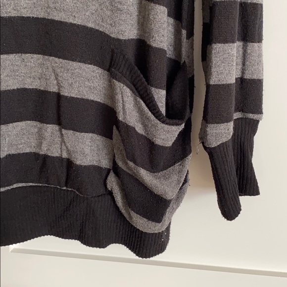 Lush Knit Crew Neck Pullover Medium - Picture 2 of 5